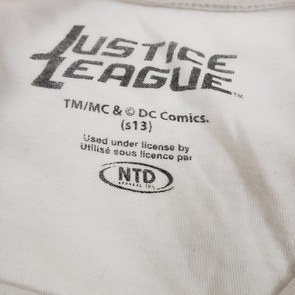 DC Comics Justice League Batman Graphic T-Shirt - Picture 4 of 5